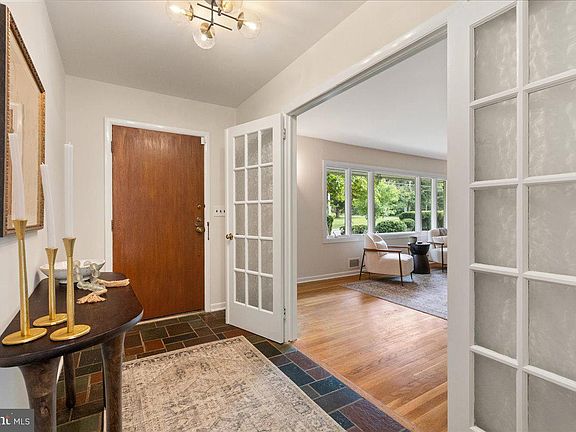 3rd image of 562 Prospect Ave