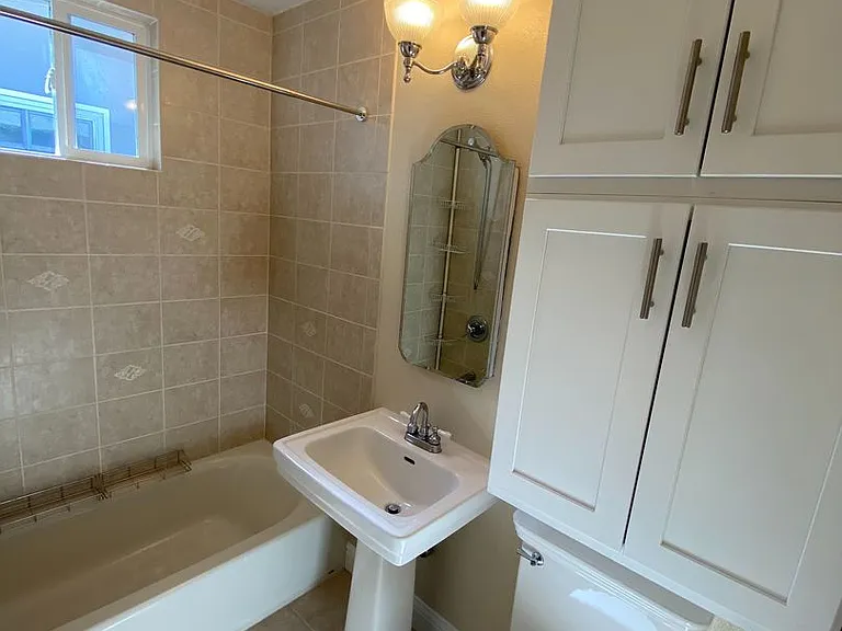24252 Broadmore Ave — Photo 8