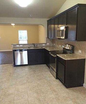 4th image of 755 Heritage Springs Trl