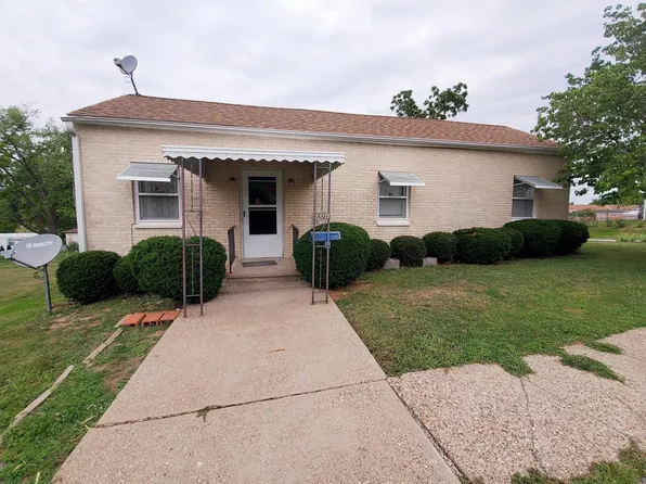 400 W Filmore St, La Grange, MO 63448