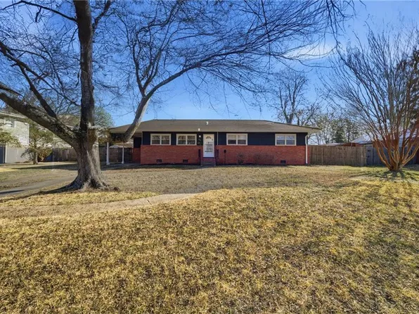 420 Gotham Rd, Virginia Beach, VA 23452