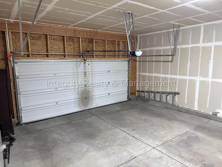 3762 Cadence Dr — Photo 37