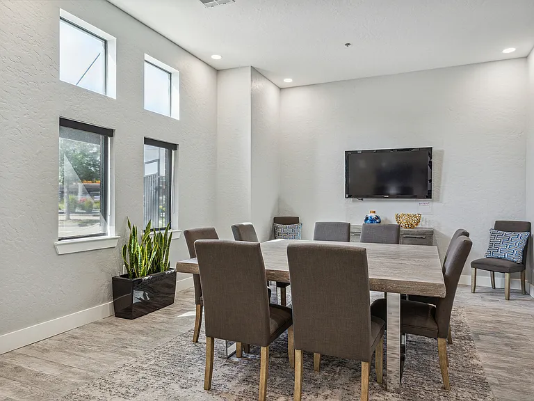 Legend V Apartments — Photo 28