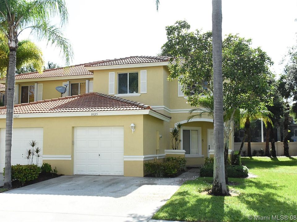 1st image of 1025 Arezzo Cir #1025
