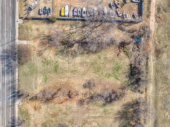 3rd image of 710 SE 44th St
