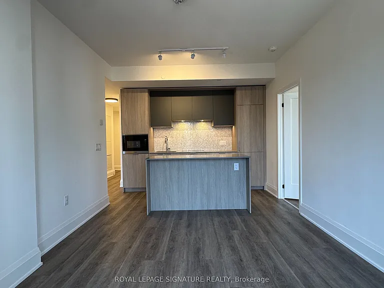123 Portland St #808 — Photo 1