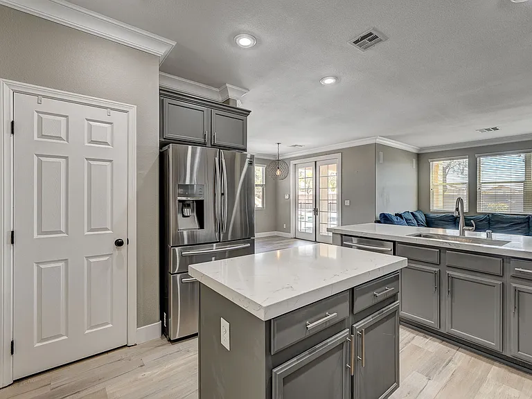 9610 Hawk Cliff Ave20_06012026