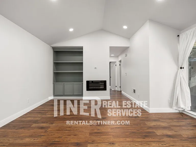7586 Waterwillow Dr — Photo 2