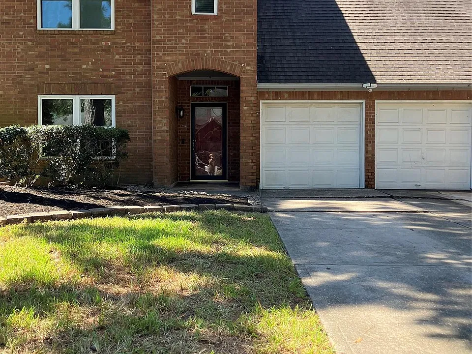 5311 Shady Maple Dr
