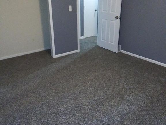 5th image of 9850 Miller Dr