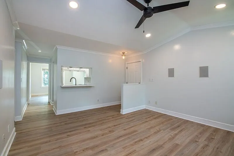 2 bed, 2.0 bath, 1136 sqft, $1,600 — Photo 3