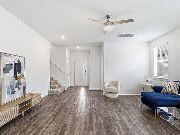 4th image of 220 Centuryplant Rd