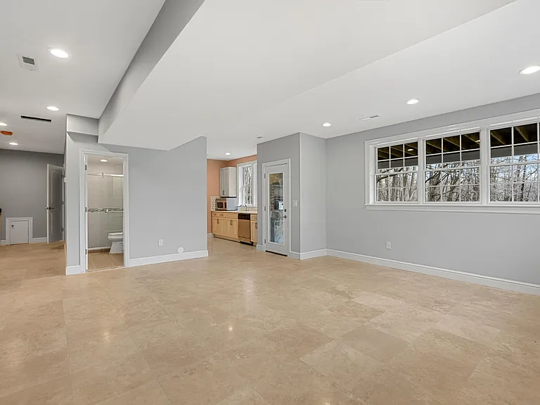 3 Finch Rd #B — Photo 7