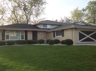 9342 S 87th Ave, Hickory Hills, IL