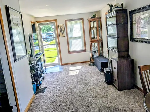 924 N Polk Ave, Mason City, IA 50401