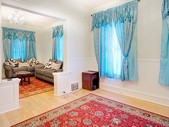 3rd image of 2101 Halstead Ave
