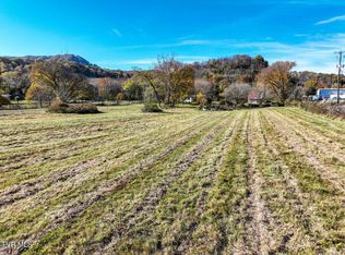 1004 S Wilcox Dr, Kingsport, TN 37660
