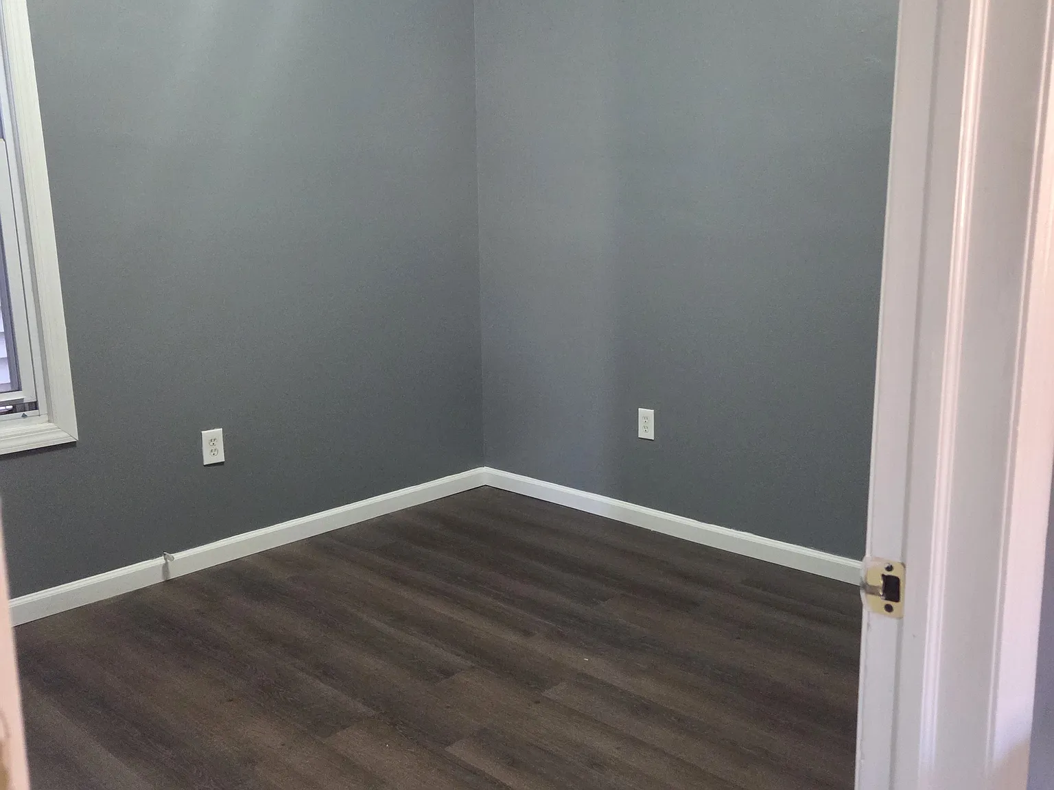 3 bed, $2,200 — Photo 2