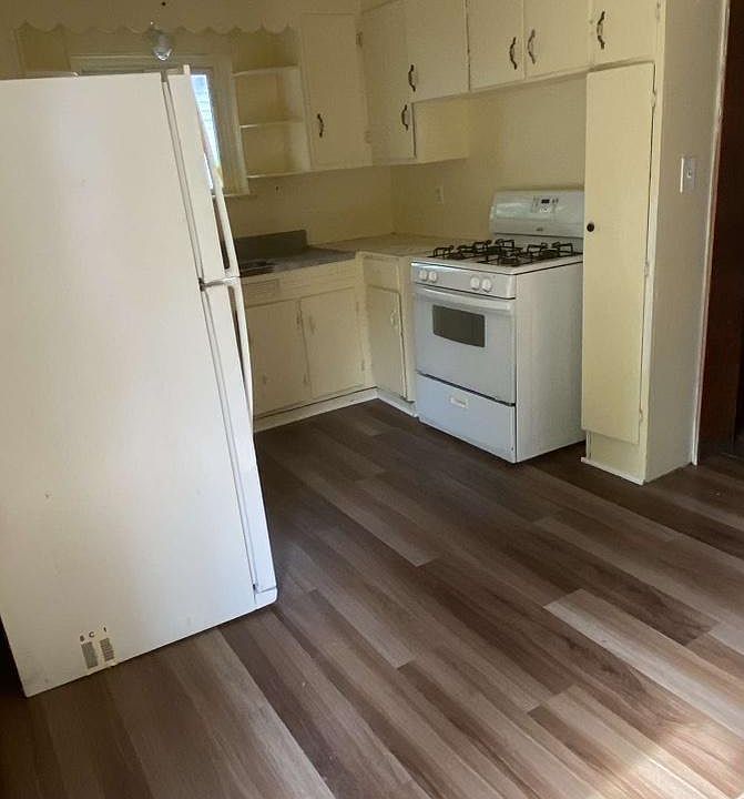 1st image of 2100 W 93rd St #1