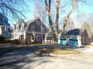 90 Barretts Mill Rd, Concord, MA 01742