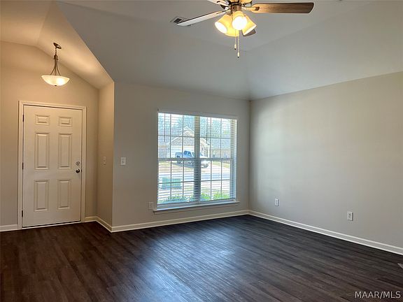 3rd image of 127 Dawsons Mill Dr