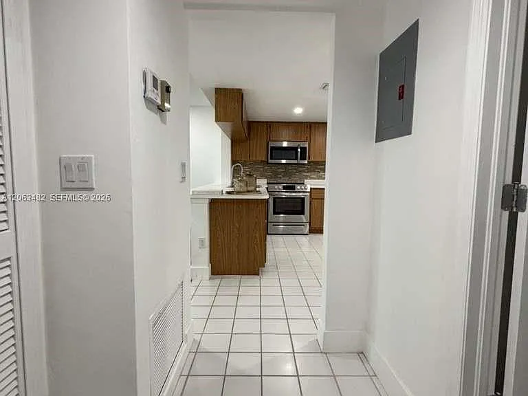 1005 Palm Beach Trace Dr #1005 — Photo 12