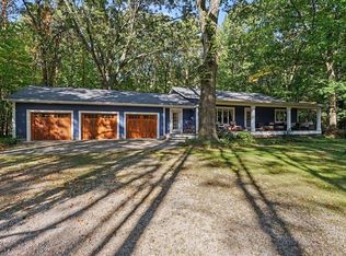 15758 Vineyard Dr, Spring Lake, MI 49456