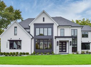 15W601 Grant St, Burr Ridge, IL 60527