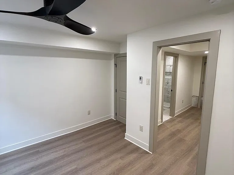 1329 N Dover St — Photo 22