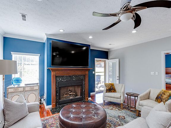4th image of 4220 Macbeth Way