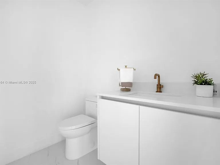 700 NE 24th St #4507 — Photo 42