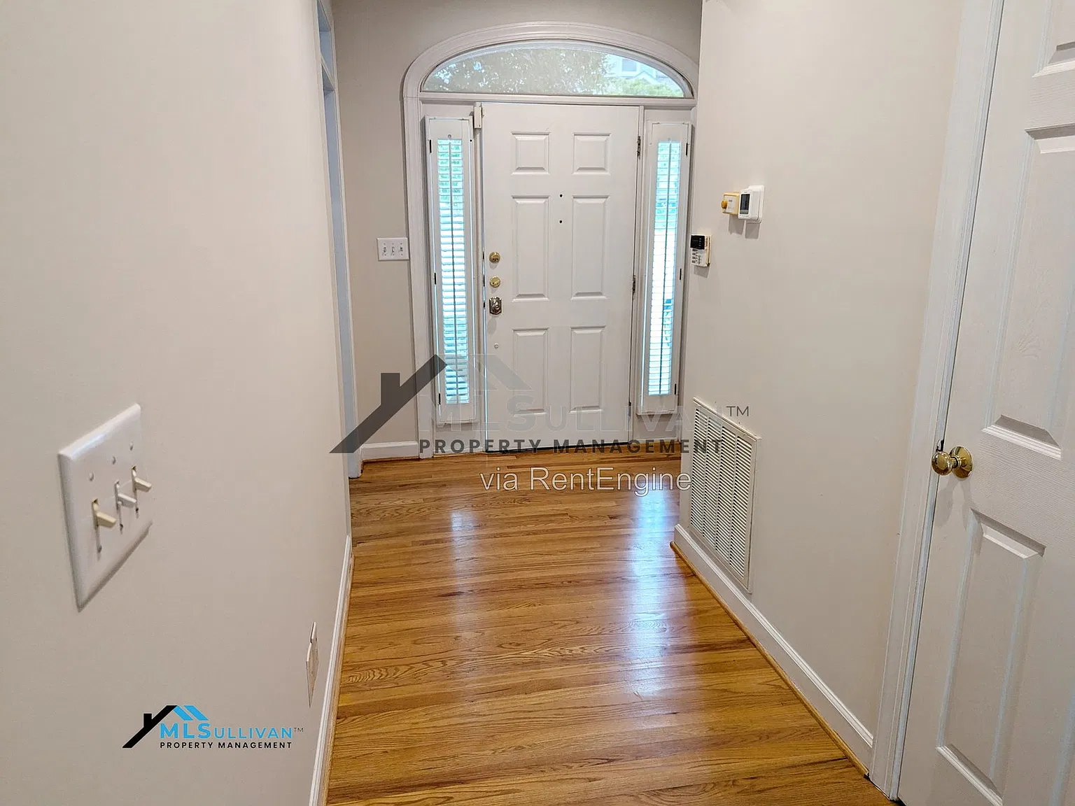 3 bed, 2.5 bath, 2225 sqft, $2,695 — Photo 3