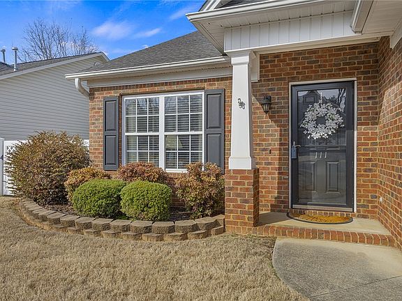 5th image of 111 Abigail Ln