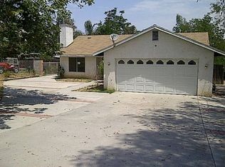 442 W 3rd St, Perris, CA 92570