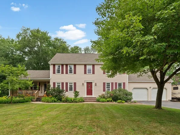 82 Norton Rd, North Attleboro, MA 02760
