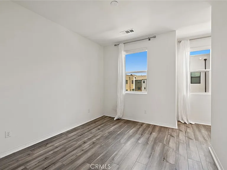 190 Sawbuck — Photo 10