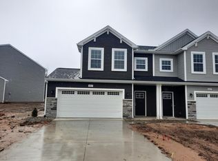 4617 Glen Haven Dr, Kentwood, MI 49512