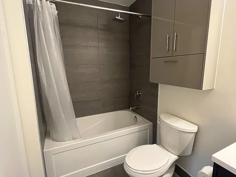 188 Fairview Mall Dr #2802 — Photo 4