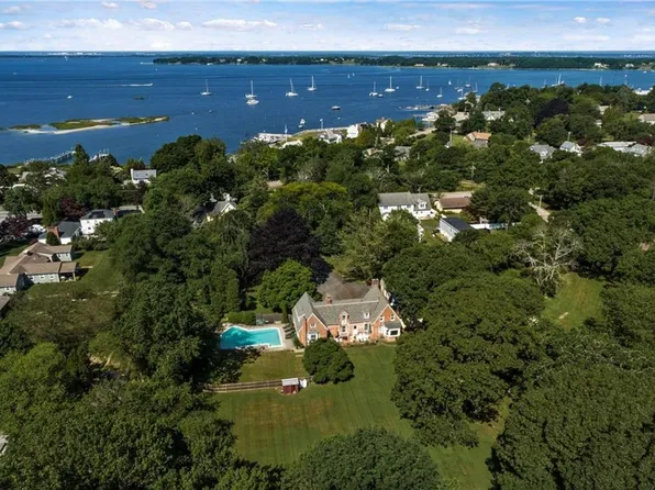 4 Wood St, Bristol, RI 02809