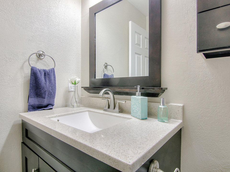 1st image of 170 Locksunart Way #160-10