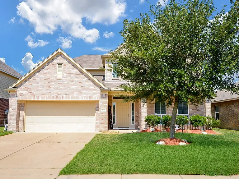 4815 Hackamore Brook Ct — Photo 1