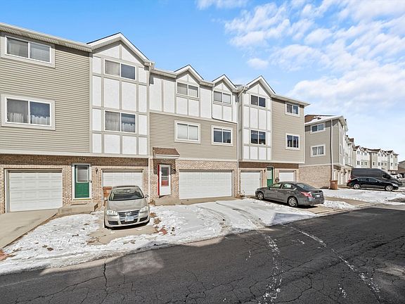 4th image of 7552 Heritage Ct Unit 7552