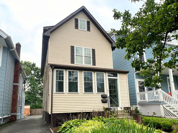 60 Montague Pl, Montclair, NJ 07042