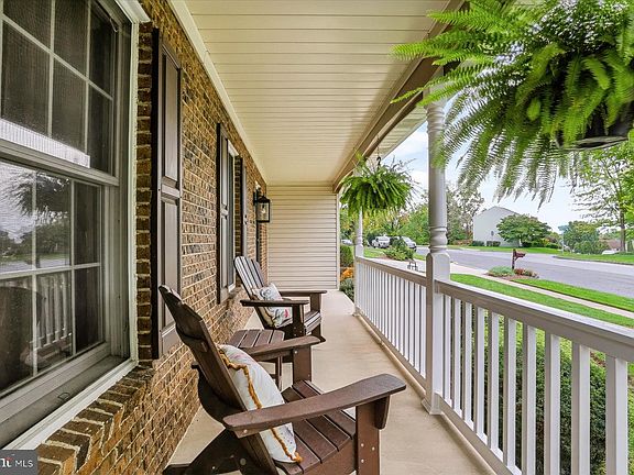 3rd image of 6468 Heatherfield Way