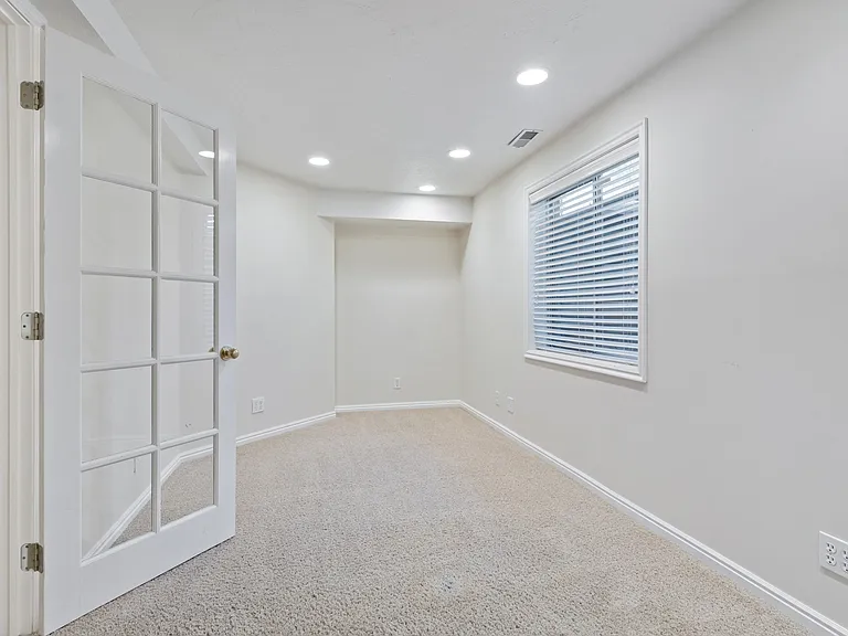 3666 S Pearblossom Cir — Photo 34