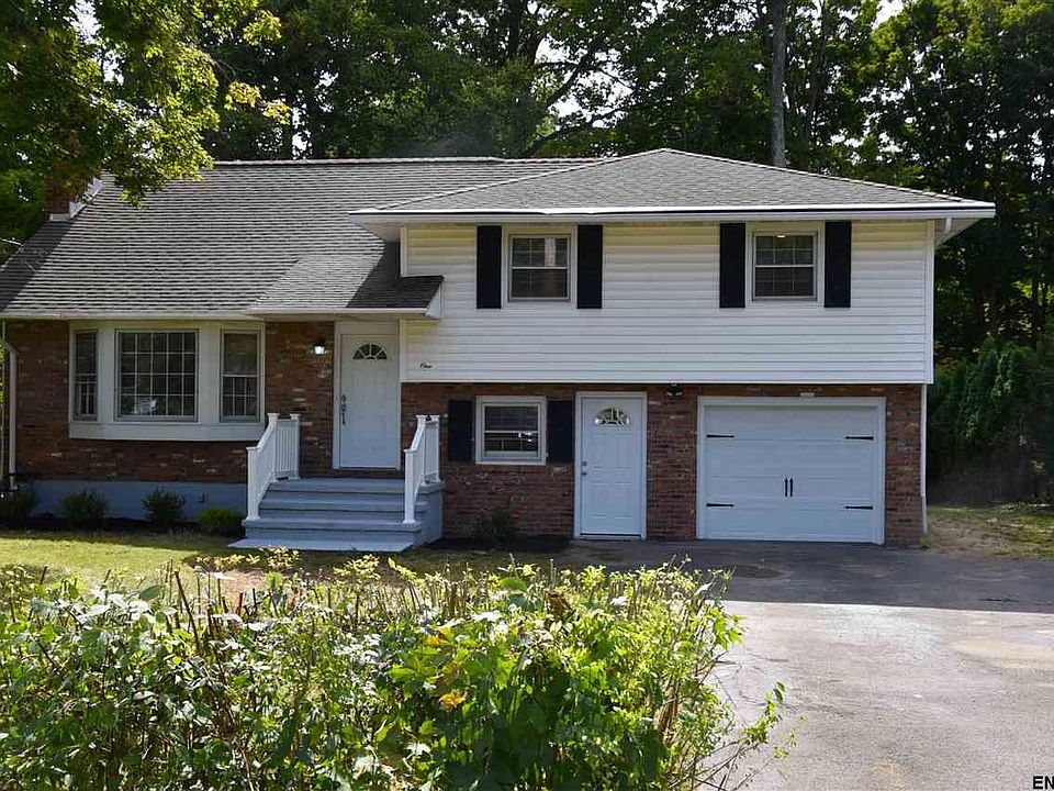 1st image of 1 Beechwood Dr