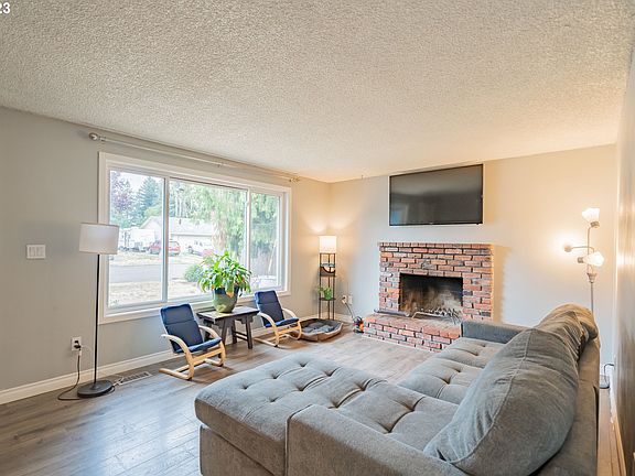 5th image of 4221 NE 140th Ave