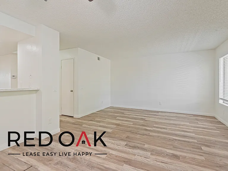 1215 D St #D101 — Photo 9