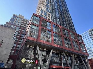 108 Peter St #1302, Toronto, ON