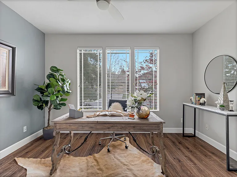 1873 E Oak Bend Dr — Photo 4